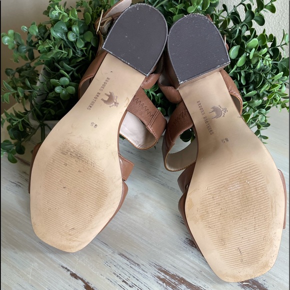 Brooks brothers vegan leather strap heel sandals Sz 81/2 - Picture 2 of 7